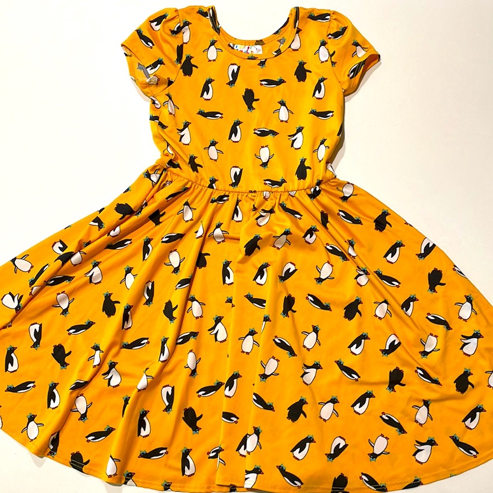 Lot of 3 girls dresses sizes 6-7 - Picture 5 of 8